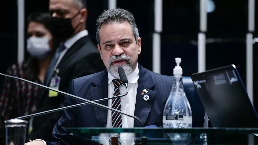 Depoimento de Elcio Franco estava originalmente marcado para 27 de maio, mas foi remarcado após ele contrair a Covid