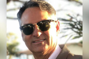 O empresário Murilo César morreu. Ele pilotava o próprio helicóptero, que caiu na frente da Casa de Prisão Provisória (CPP), de Rio Verde