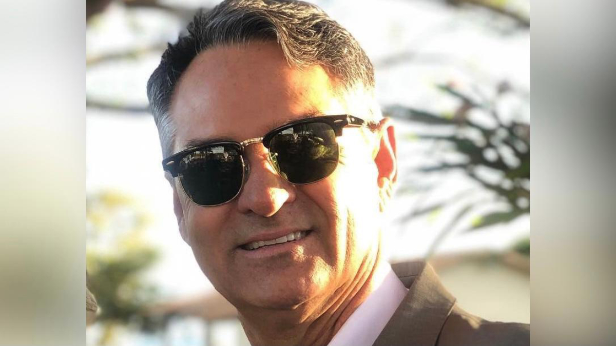 O empresário Murilo César morreu. Ele pilotava o próprio helicóptero, que caiu na frente da Casa de Prisão Provisória (CPP), de Rio Verde