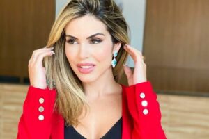 Jornalista Mariana Martins foi infectada por bactéria durante troca de silicone Ex-apresentadora fez denúncia na vigilância sanitária