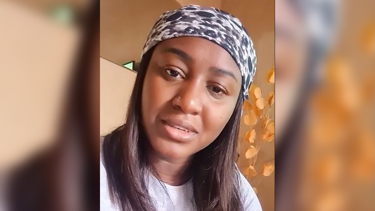 Juliane Ferraz afirma que quando isso aconteceu, um senhora branca passou e o alarme apitou. Porém, ela sequer foi parada