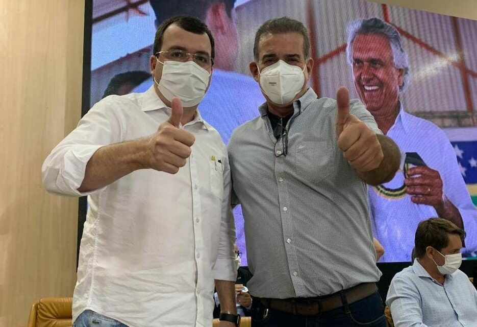 Caiadistas em dose dupla no controle da AGM