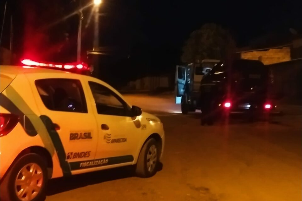 Estabelecimentos estavam com som automotivos, pessoas acima da capacidade e sem máscara