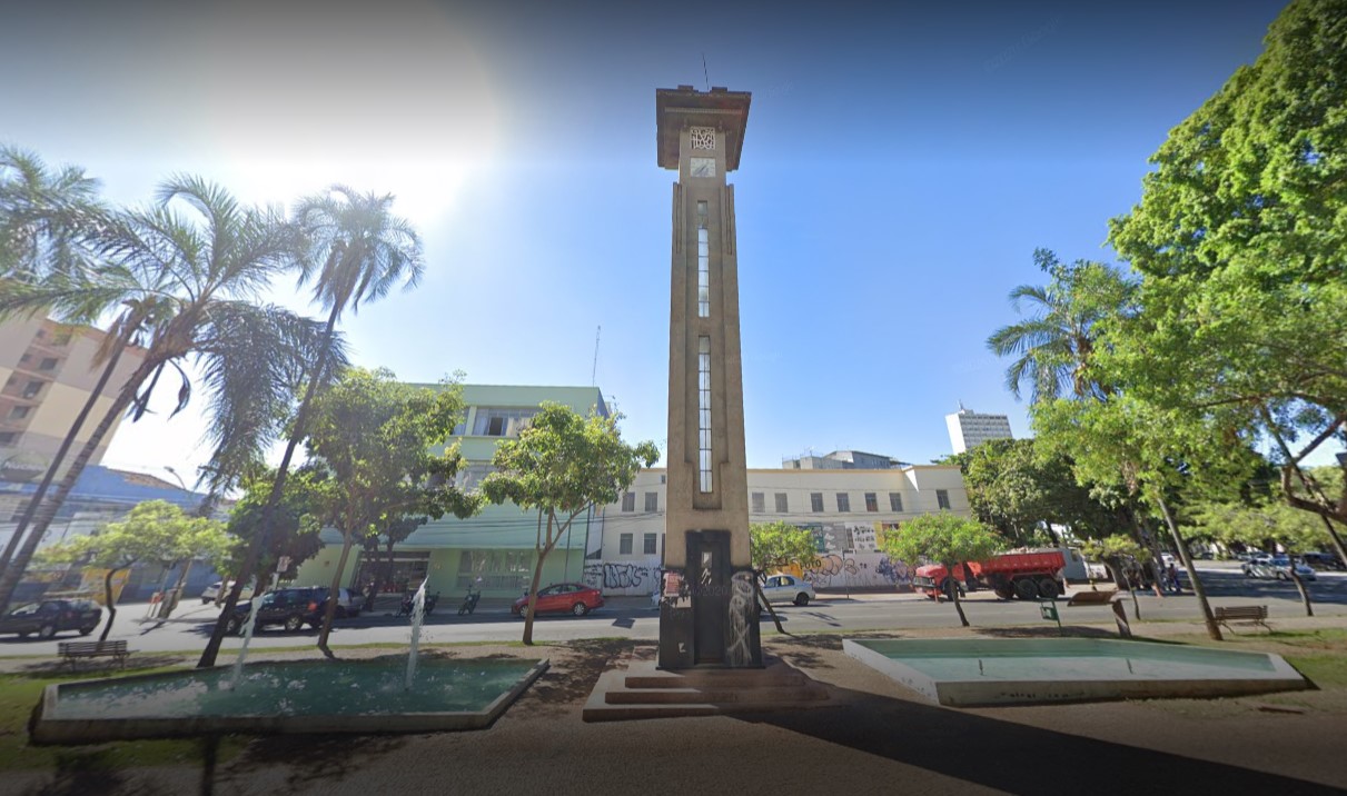 Torre do Relógio volta a funcionar em Goiânia