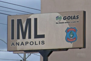 Um caminhoneiro que buscava local para urinar, encontrou o corpo de um homem sem vida às margens da GO-222