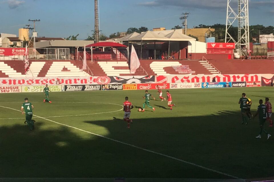 Vila-Nova vence Goiás goianão 21