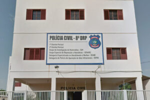 Preso suspeito de invadir uma casa e agredir moradores, em Rio Verde. Homem ainda acusou policiais de roubarem R$ 20 reais da carteira dele