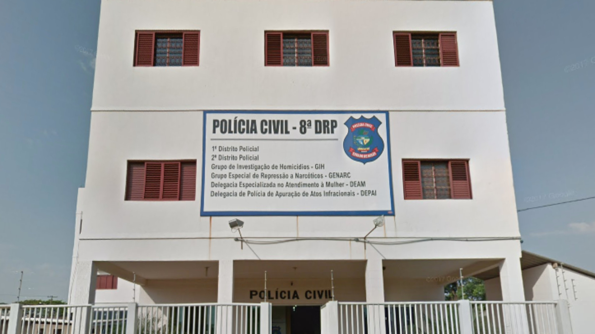 Preso suspeito de invadir uma casa e agredir moradores, em Rio Verde. Homem ainda acusou policiais de roubarem R$ 20 reais da carteira dele