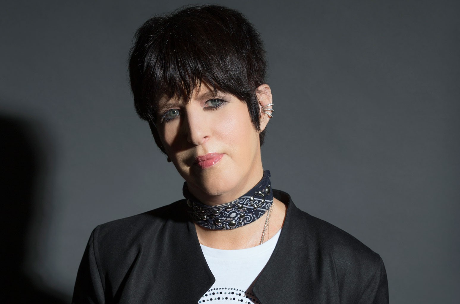Cantora Diane Warren salva vaca que fugiu de abatedouro em Los Angeles