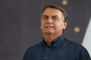 Para eles, tirar um presidente da República do cargo antes de terminado o mandato enfraquece a democracia