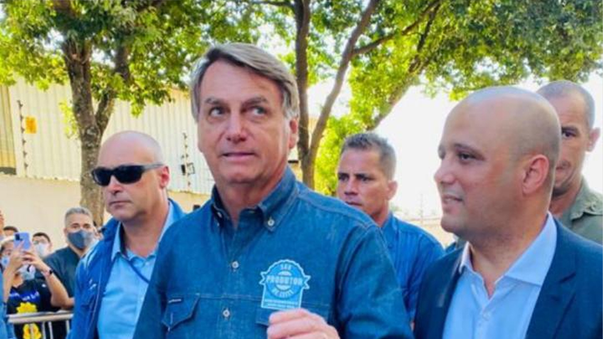 Bolsonaro pode desistir de reeleição se voto impresso não for aprovado