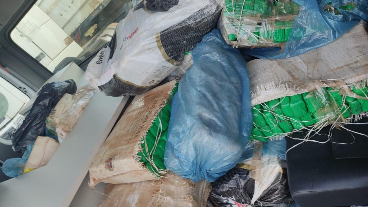 Após confronto, PM apreende 1,5 toneladas de maconha