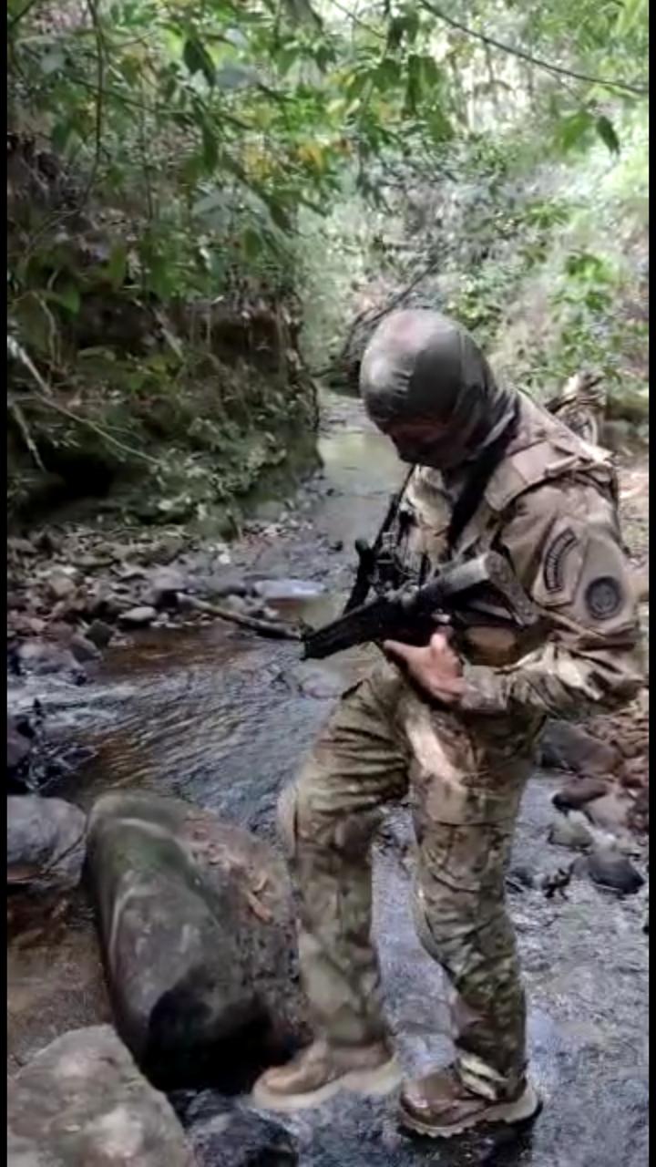 Buscas foram intensificadas agora pela manhã em região onde Lázaro trocou tiros na noite passada com um chacareiro (Foto: divulgação/ PC)