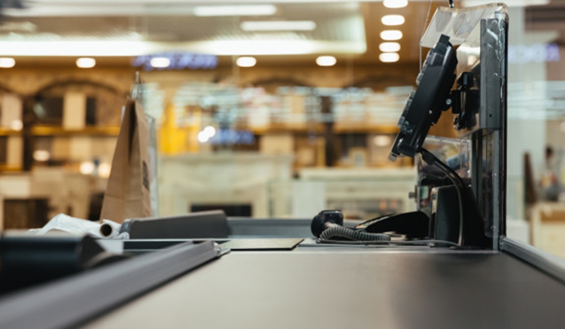 Caixa de supermercado é morta após pedir que cliente colocasse máscara nos EUA