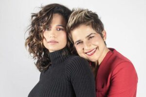 atriz Lan Lanh Nanda Costa e Lan Lan anunciam que serão mães de gêmeas