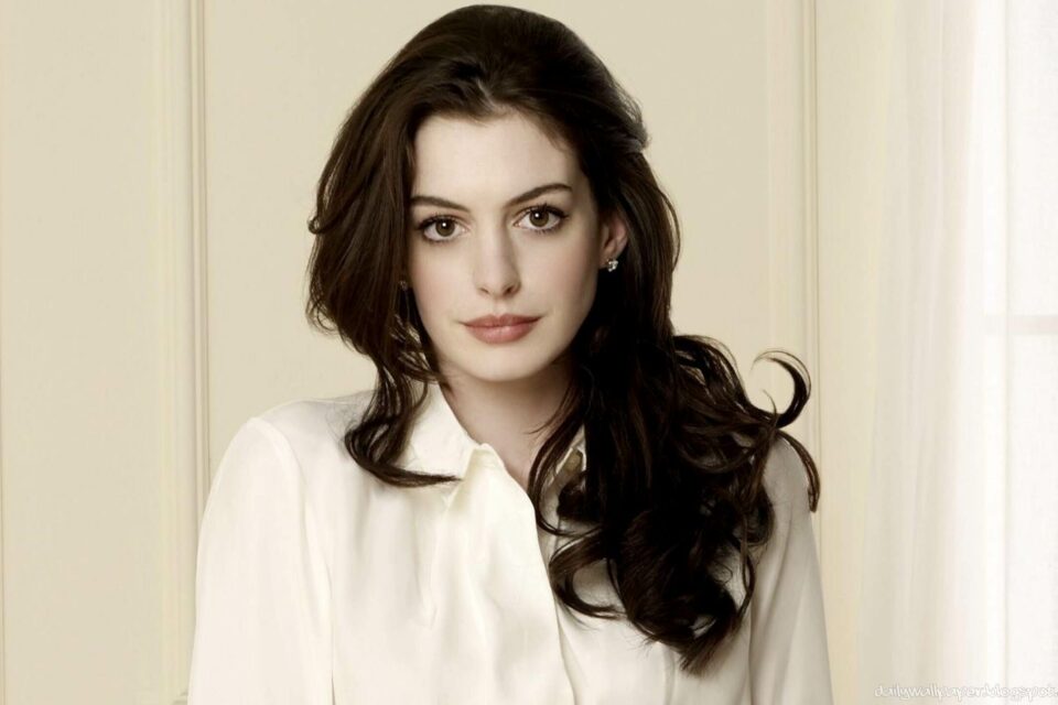 Anna Hathaway