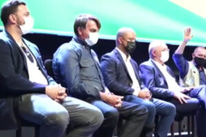 Bolsonaro participa de lançamento de Federação e culto em Anápolis