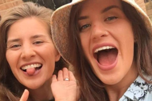 Georgia e Melissa estavam nadando em uma lagoa no México quando o crocodilo atacou - Foto: Arquivo Pessoal/Georgia Laurie