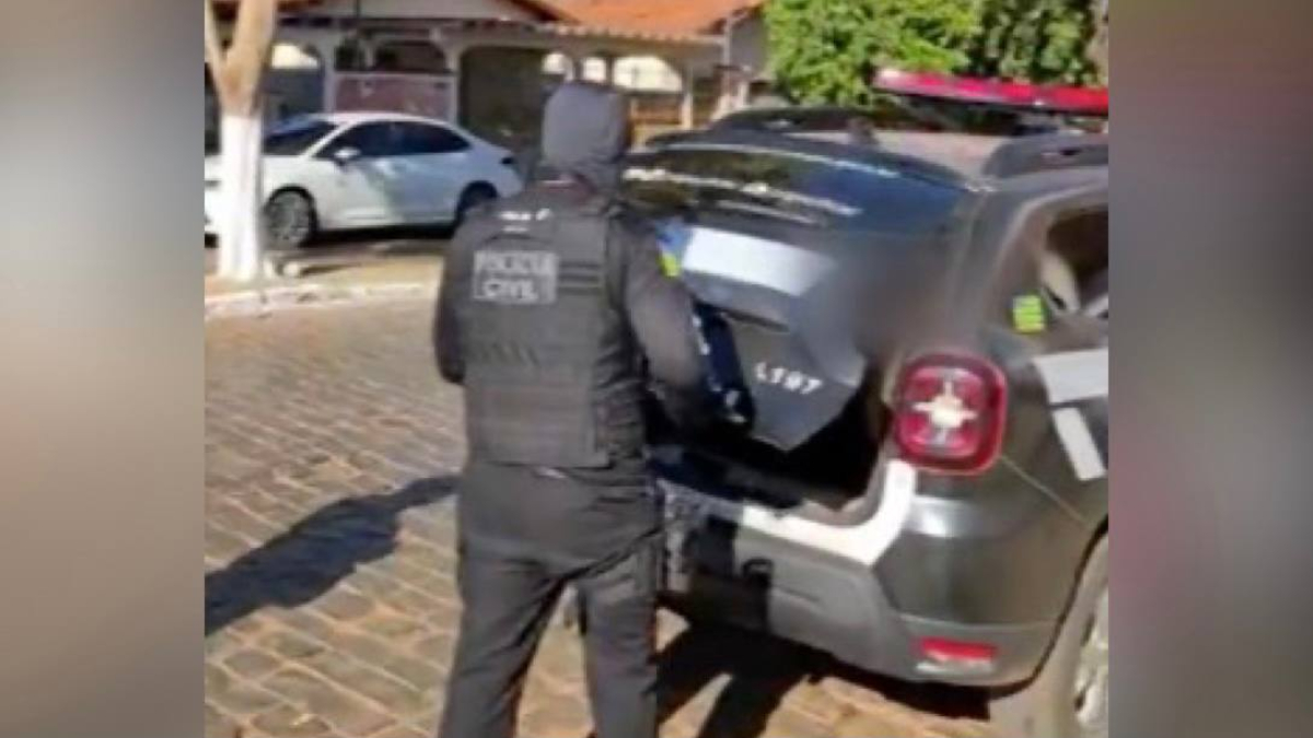 Polícia prendeu pai e filho suspeitos de tentarem matar a ex-namorada do rapaz, que estava gestante, na cidade de Aloândia