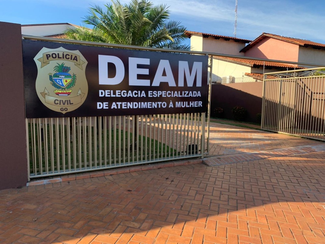 Policiais da Deam de Jataí prenderam, nesta quinta-feira (24), um homem suspeito de estuprar a enteada de nove anos. (Foto: divulgação/Polícia Civil)