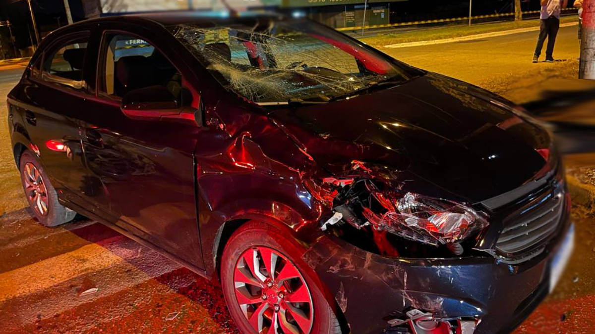 Motociclista morre durante colisão contra carro no Setor Faiçalville, em Goiânia (Foto: Divulgação/Dict)