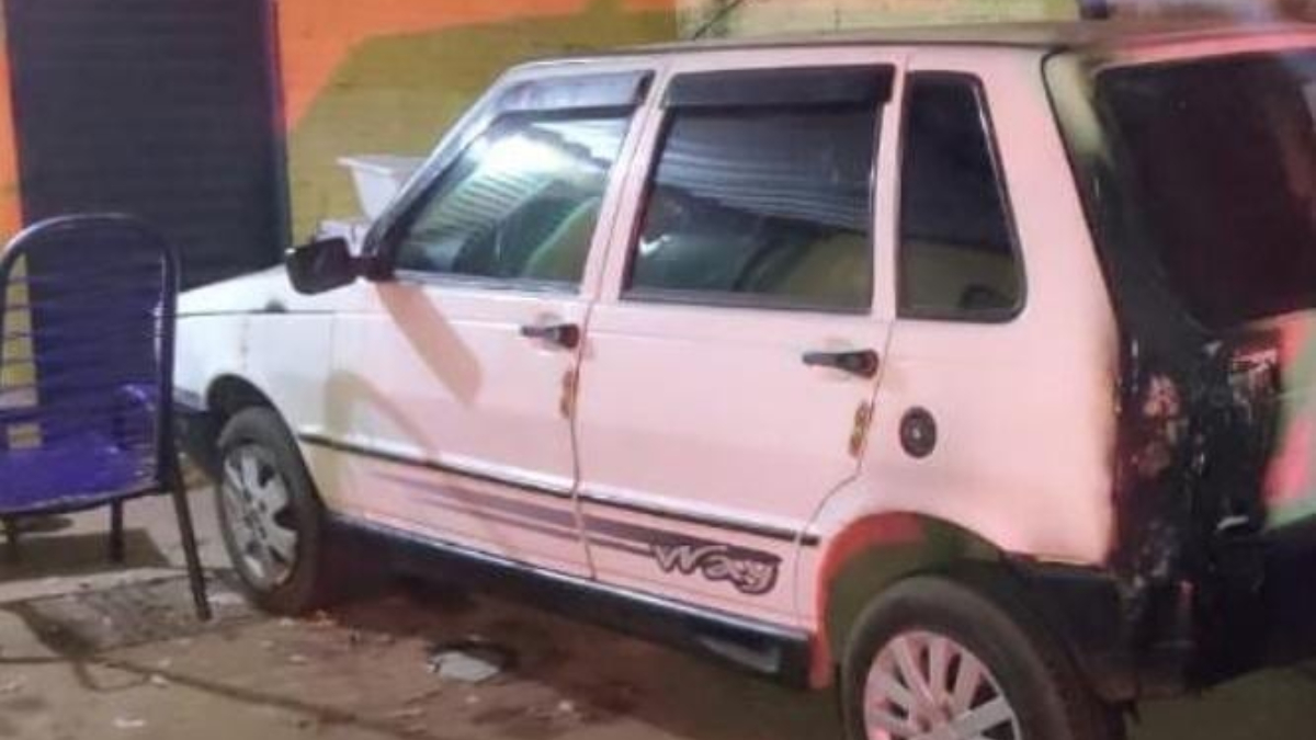Homem colocou fogo no carro da esposa durante a discussão. Para revidar, mulher teria agredido o homem com uma barra de ferro, em Jataí