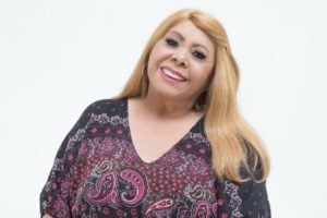 #EmCasaComSesc apresenta cantora Anastácia e muito mais