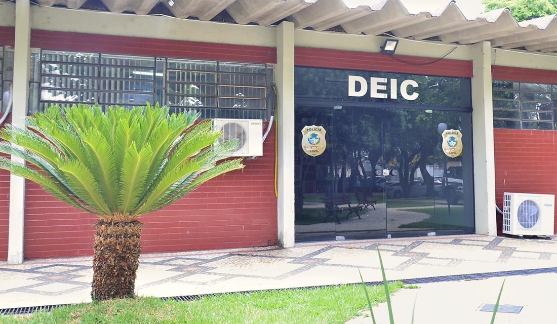 Suspeito de aplicar 'golpe do novo número' contra idosa de Manaus é preso em Goiânia - A Polícia Civil prendeu um homem de 24 anos suspeito de aplicar o golpe do novo número contra uma idosa, de 70, moradora de Manaus (AM). As apurações mostraram que a vítima teve prejuízo de R$5.500. O investigado foi preso no setor Residencial Kátia, em Goiânia