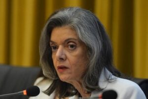 Cármen Lúcia diz que horário eleitoral será exercício democrático