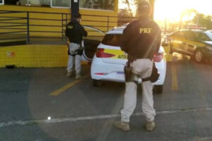 A PRF autuou um homem de 41 anos, instrutor de prática de direção há cerca de 15 anos, por embriaguez ao volante, na BR-153