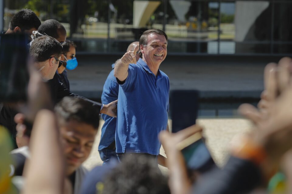 Estimativa foi feita a apoiadores que estavam concentrados na porta do Palácio da Alvorada