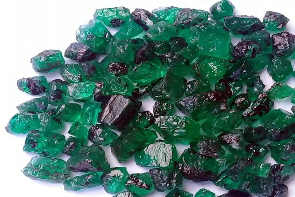 O ex-funcionário de uma mineradora de Uruaçu receberá R$ 8 mil referente ao acerto trabalhista em pedras preciosas. (Foto: reprodução)