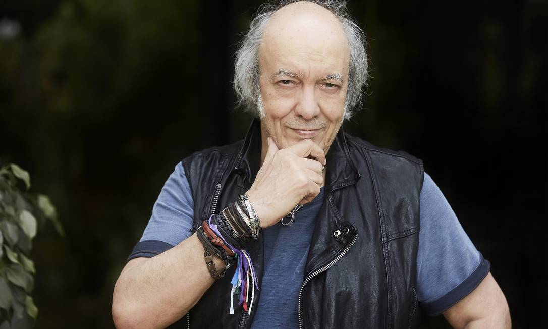 "Música, orgasmo e Deus são as melhores coisas da vida", diz Erasmo Carlos