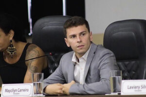 Maycllyn Carreiro é empossado na Assembleia no lugar de Julio Pina