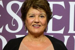 Elizabeth Jhin tem contrato encerrado com a Globo e se despede após 30 anos