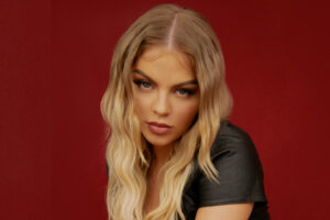 Luísa Sonza desabafa por clipe bloqueado: 'Censurar o Bolsonaro ninguém faz' 'Sem nova previsão', diz Luísa Sonza sobre adiamento de novo álbum após ataques