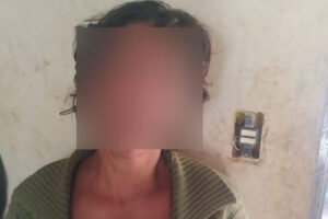 Mulher confessa que matou companheiro a facadas após uma discussão, em que foi agredida com uma bengala que era utilizada pela vitima