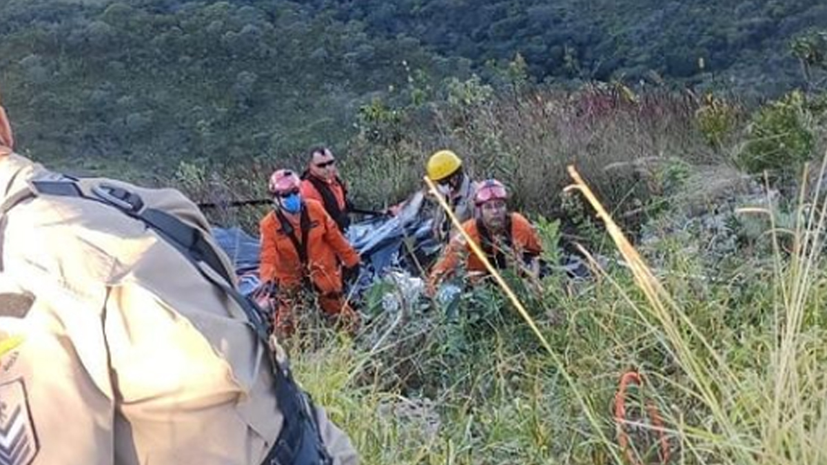 Homem sofre acidente de asa-delta e precisa ser resgatado em Formosa