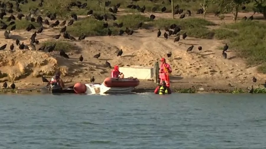 Militares alegaram que o jovem não obedeceu abordagem, mas mãe questiona e disse que policiais chegaram atirando