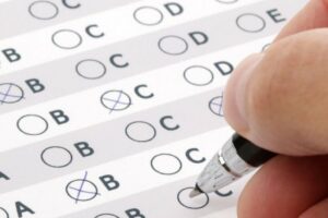 Concursos públicos oferecem pelo menos 24.668 vagas em todas as regiões do país. Em Goiás, há vagas no TJ e Conselho Regional de Odontologia Foto: IstoÉ/Reprodução