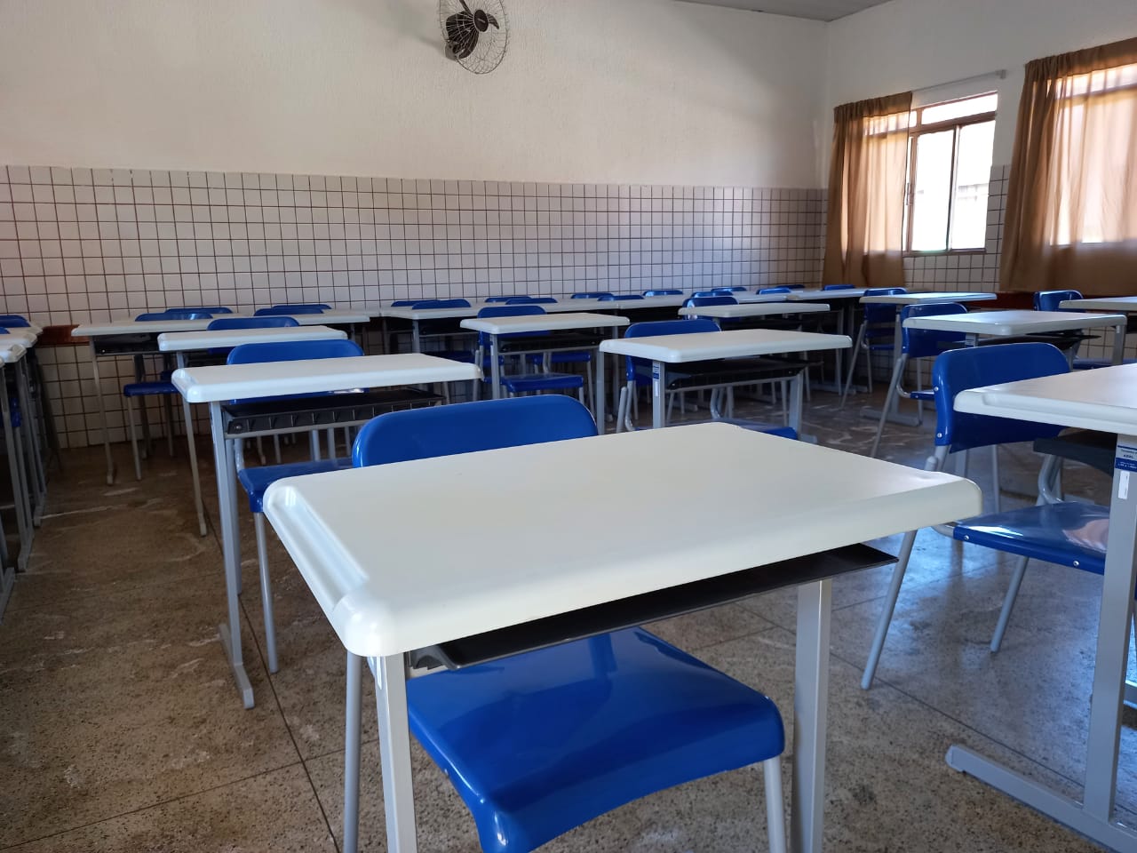 Pandemia faz aumentar número de alunos que podem abandonar estudos