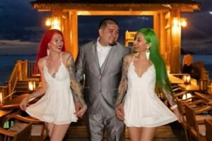 Trisal dos EUA anuncia a chegada do primeiro bebê: 'Temos um ao outro' (Foto: Reprodução/Instagram)