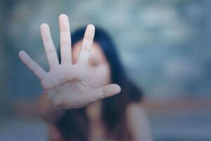 Lei determina suspensão de publicidades misóginas e sexistas contra mulheres em Goiânia (Foto: FGV/Reprodução)