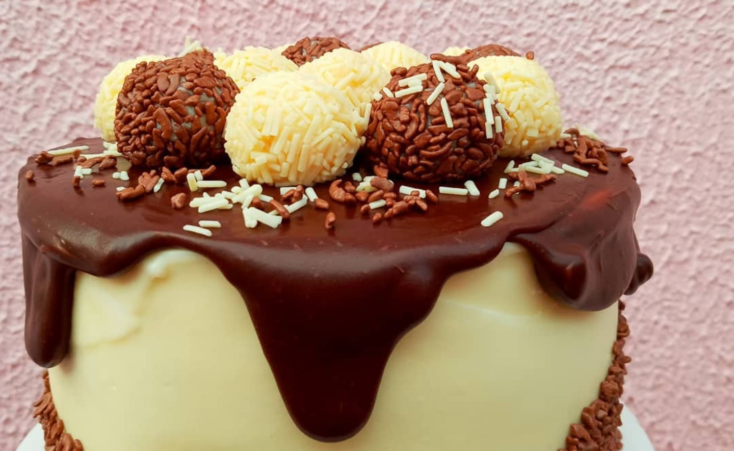 Pedacinhos do Céu é opção entre as docerias em Aparecida de Goiânia