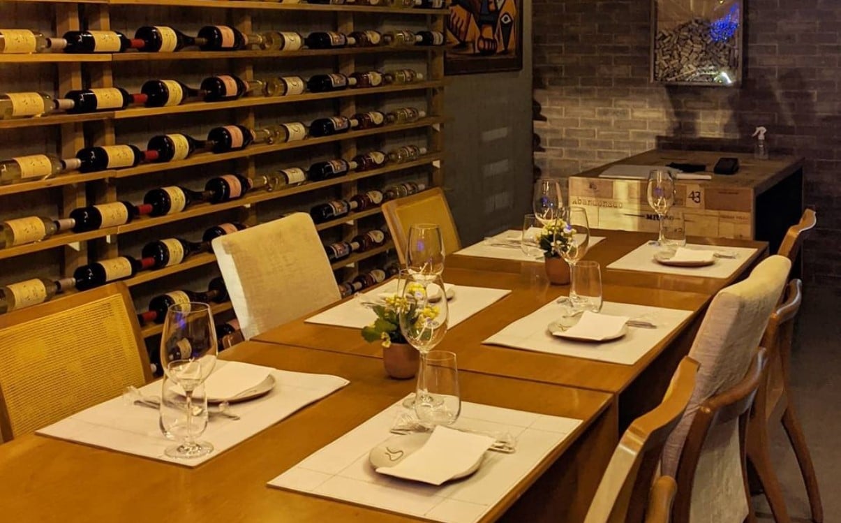 Decanter é opção de wine bar em Goiânia