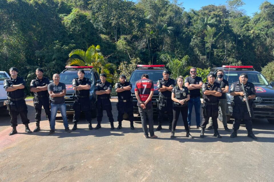 Homem é preso suspeito de aplicar golpes pelas redes sociais, em Anápolis