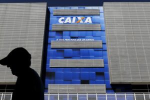 Caixa paga hoje auxílio emergencial a nascidos em agosto