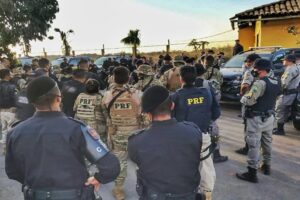 As buscas por Lázaro Barbosa Sousa, 32, apontado como autor de chacina em Ceilândia, no DF, continuam na manhã desta quinta-feira (17) (Foto: divulgação/PRF)