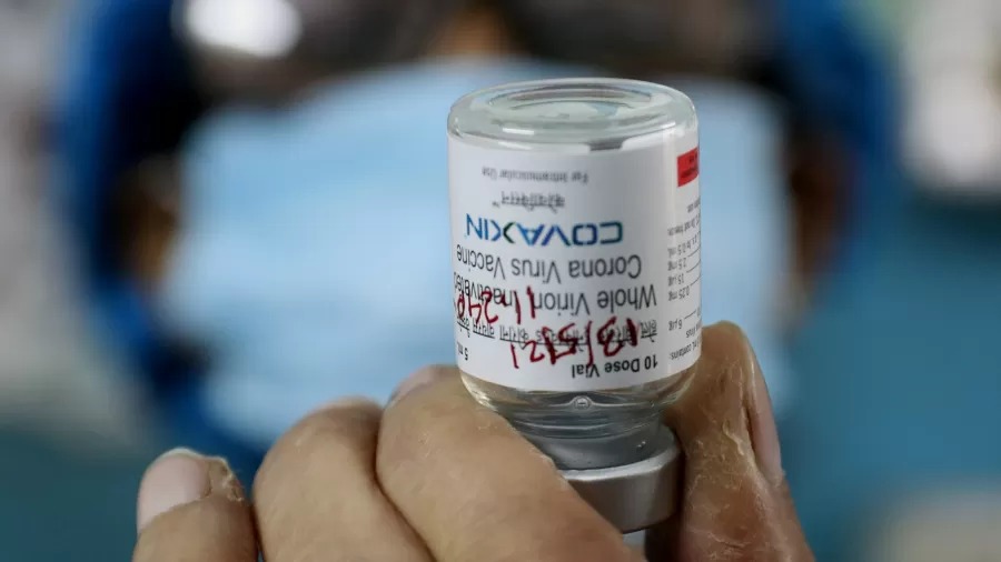 Emails obtidos pela Folha mostram que o Ministério da Saúde do governo de Jair Bolsonaro negociou oficialmente venda de vacinas com representantes da Davati Medical Supply. (Foto: reprodução/UOL)