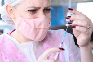 Vacinação em Aparecida de Goiânia (Foto: Enio Medeiros - Aparecida / Divulgação)